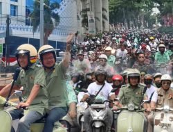Konvoi Naik Vespa, Paslon Walikota-Wakil Walikota Palembang RDPS Daftar Ke KPU Kota Palembang