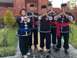 Rita Suryani Ikuti Kegiatan UKT dan Pengesahan Pendekar (Warga Tk.2) di Padepokan IKS PI Kera Sakti Pusat, Madiun